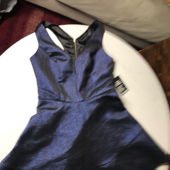 NWT Express Blue V-Neck Glitter Racerback Fit and Flare Cocktail Dress size 4 - Picture 3 of 5